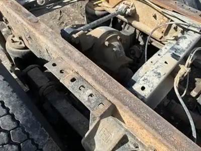 Meritor-Rockwell 20-145 Rear Axle Housing for a 1998 Ford AT9513 Aeromax 113