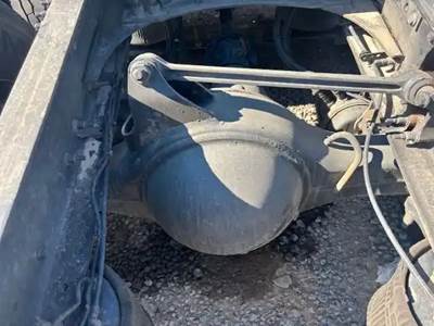 Meritor-Rockwell 20-14X Rear Axle Housing for a 2016 Volvo VNL