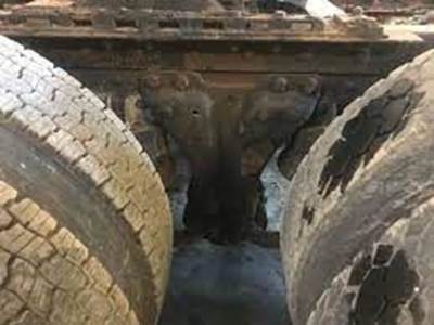 Meritor-Rockwell 20145R Rear Axle Housing for a 1993 Kenworth T800