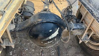 Meritor-Rockwell MS19-14X Rear Axle Housing for a 2012 Freightliner M2 106