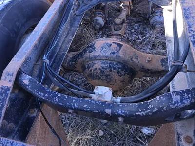 Meritor-Rockwell QR100 Rear Axle Housing for a 1984 Volvowhitegmc WIM