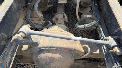 Meritor-Rockwell RPL40145P Rear Axle Housing for a 1999 Freightliner Century Class C120