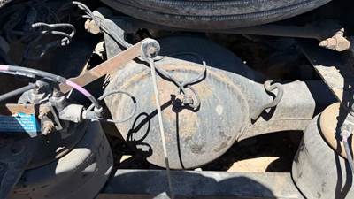 Meritor-Rockwell RPL40145P Rear Axle Housing for a 2004 Peterbilt 379