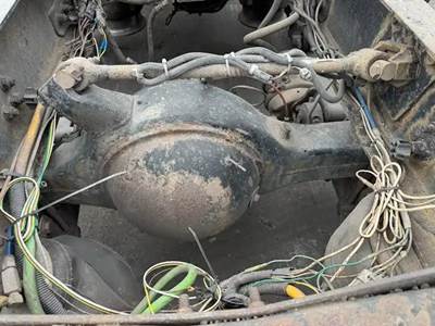 Meritor-Rockwell RRL20-145 Rear Axle Housing for a 2006 Freightliner Columbia 120