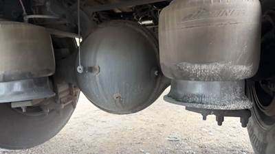 Meritor-Rockwell RS23160 Rear Axle Housing for a 2018 Freightliner M2 112 Medium Duty