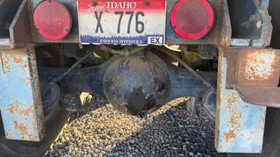 Meritor-Rockwell SQHD Rear Axle Housing for a 1972 Kenworth W900A