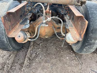 Meritor-Rockwell SSHR Rear Axle Housing for a 1987 Peterbilt 378
