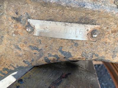 Dana G175T Rear Axle Housing for a International 4900