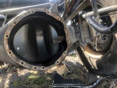Dana S23-190 Rear Axle Housing for a 2011 Kenworth T660