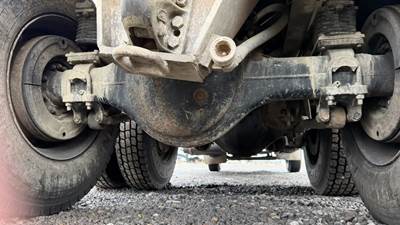 Volvo VBT4618 Rear Axle Housing for a 1996 Volvo AUTOCAR ACL64