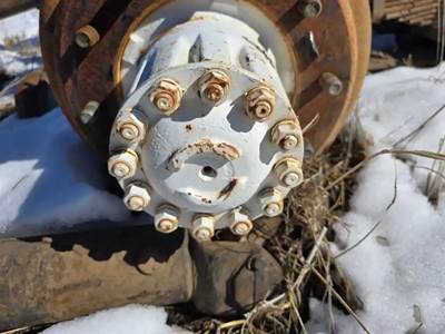 Meritor-Rockwell SL100 Axle Shaft for a 1987 Ford LNT8000