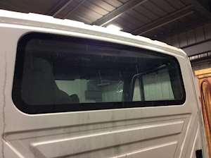 International 4300, 4400 Series Back Window for a 2002 International 4300-4400