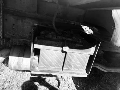 Ford F-800 Battery Box for a 1999 Ford F800