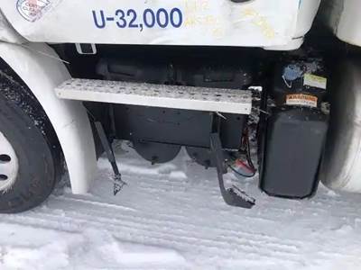 Freightliner Cascadia 113 Battery Box