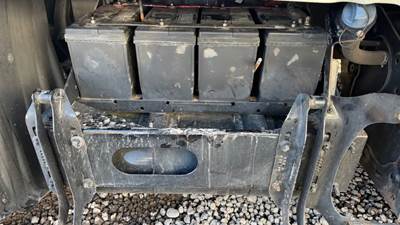 Freightliner Cascadia 126 Battery Box
