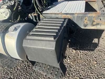 International 8600 Battery Box