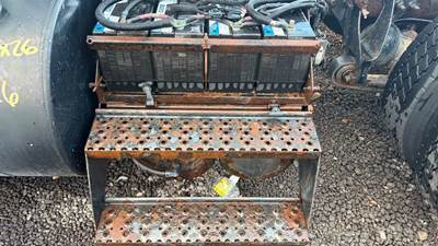 International 8600 Battery Box