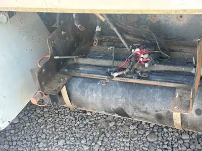 International DuraStar 4300 Battery Box