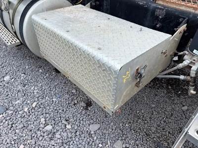 International F9370 Battery Box for a 1987 International F-9370