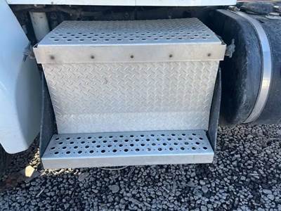 Kenworth T370 Battery Box