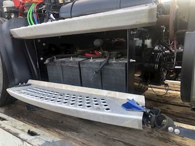 Kenworth T680 Battery Box