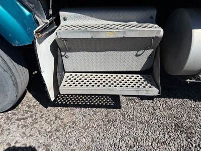 Kenworth T800 Battery Box