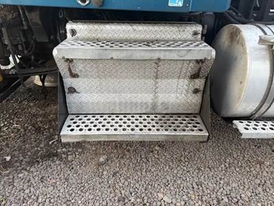 Kenworth T800 Battery Box