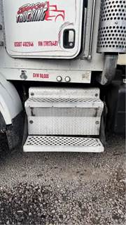 Kenworth T800 Battery Box