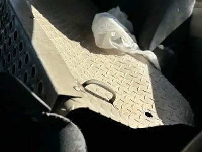 Kenworth T880 Battery Box