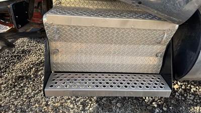 Kenworth T880 Battery Box