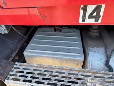 Mack CL713 Battery Box