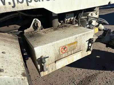 Oshkosh H-series Battery Box