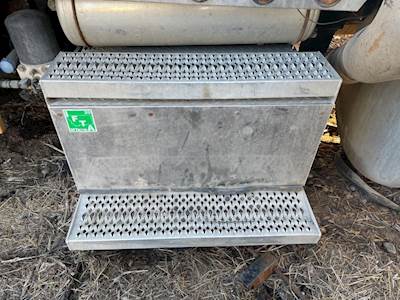 Peterbilt 379 Battery Box