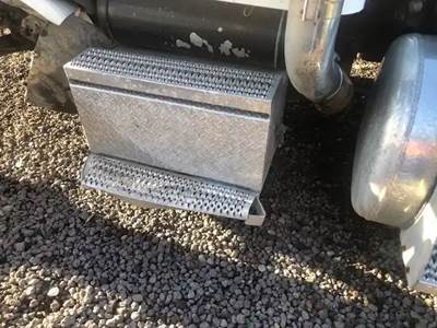 Peterbilt 379 Battery Box