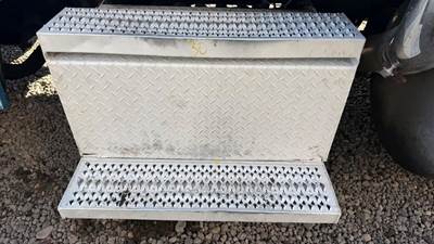 Peterbilt 379 Battery Box