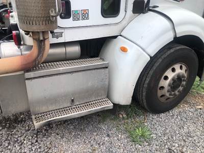 Peterbilt 384 Battery Box