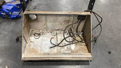 Peterbilt 385 Battery Box