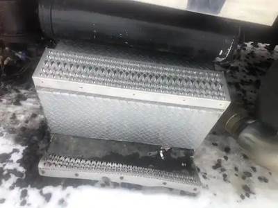 Peterbilt 388 Battery Box