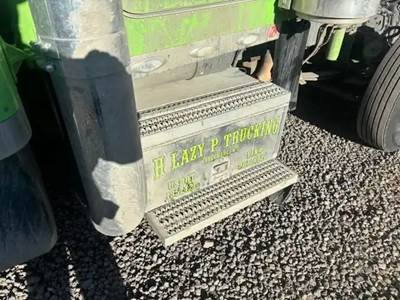 Peterbilt 389 Battery Box