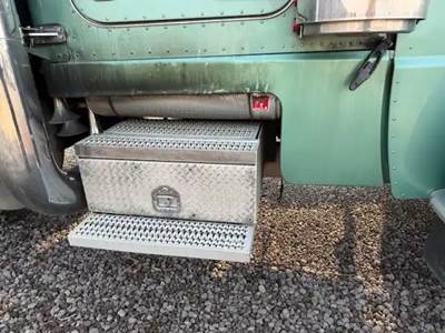 Peterbilt 389 Battery Box