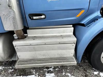 Peterbilt 579 Battery Box