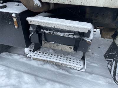 Volvo / WhiteGMC Autocar ACL64 Battery Box for a 1992 White AUTOCAR ACL64