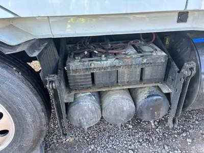 Volvo VNL Battery Box