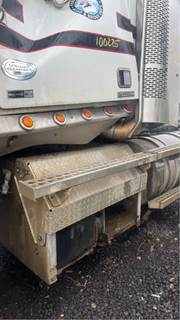 Western Star 4900SA Battery Box for a 2014 Western Star 4900 SA