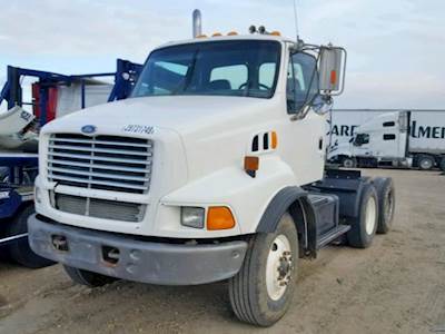 Ford LT9513 Front Bumper for a 1998 Ford LT9513 LOUISVILLE 113