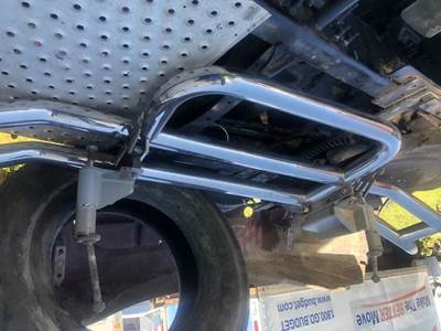 Freightliner Cascadia 125 Front Bumper