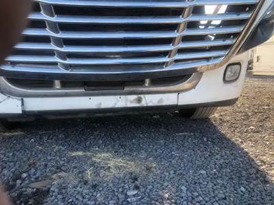 Freightliner Cascadia 125 Front Bumper