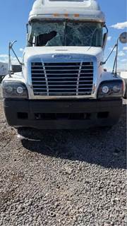 Freightliner Century Class 120 Front Bumper for a 2001 Freightliner C120