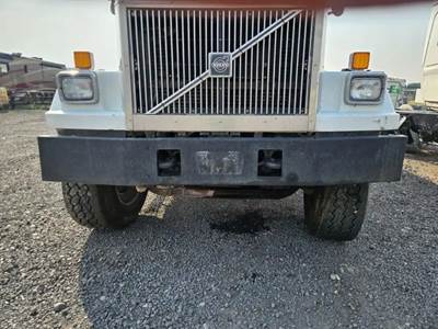 Volvo AUTOCAR ACL64 Front Bumper