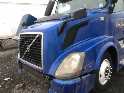 Volvo VNL Front Bumper